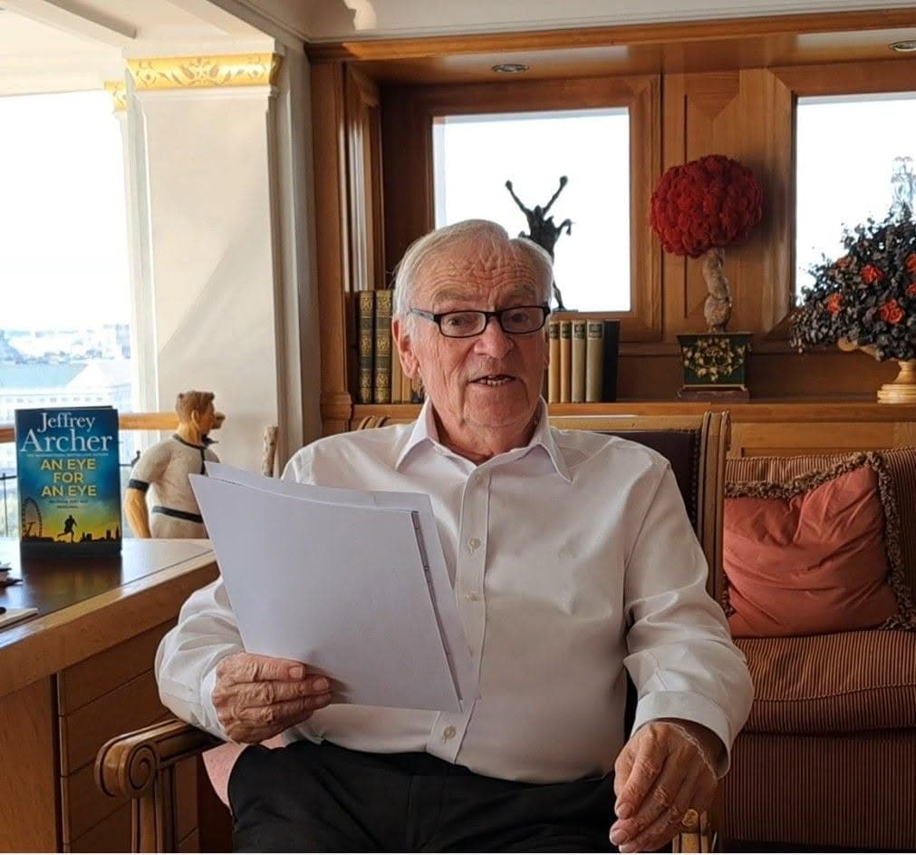 jeffrey-archer-03