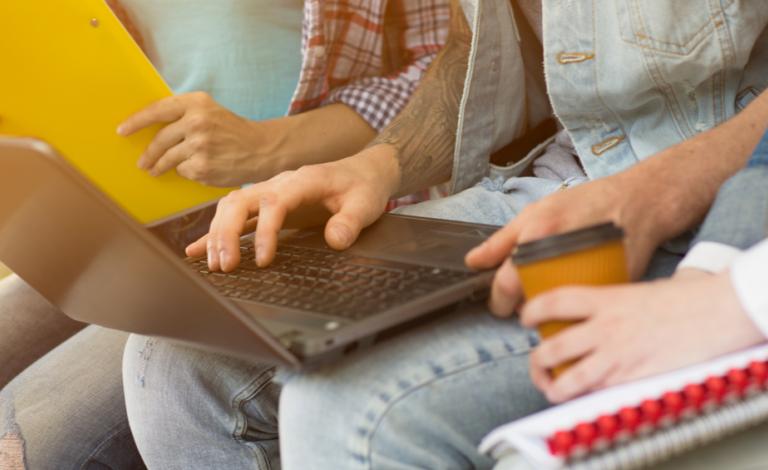 Το πανεπιστήμιο δεν βγαίνει δίχως… δυνατό laptop!