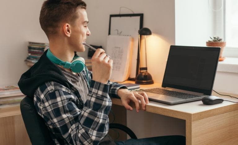 Επιστροφή στο σχολείο με κορυφαία laptops!