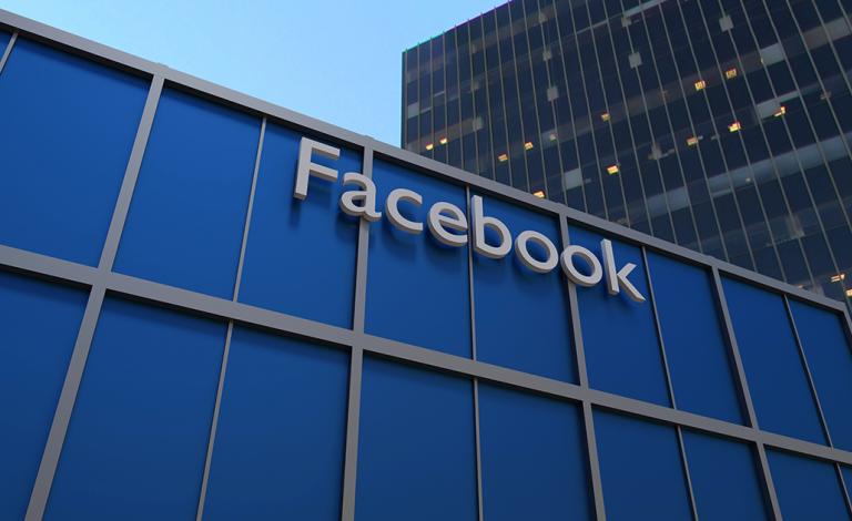 Το Facebook σκέφτεται να αλλάξει το όνομά του
