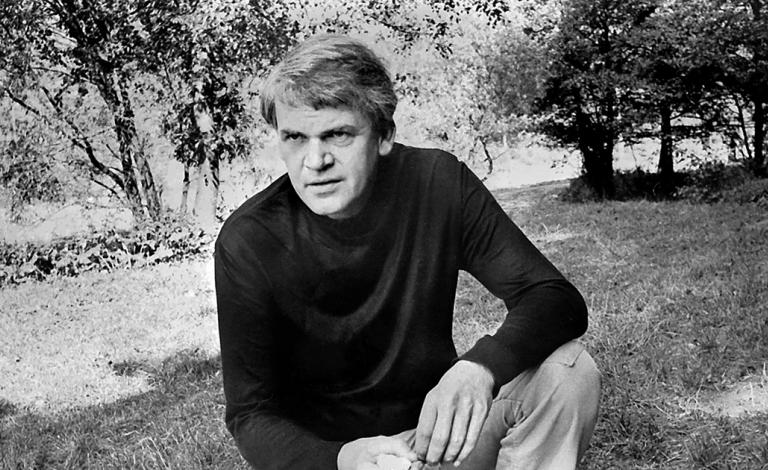 Milan Kundera: Ο κορυφαίος Τσέχος συγγραφέας έφυγε από τη ζωή