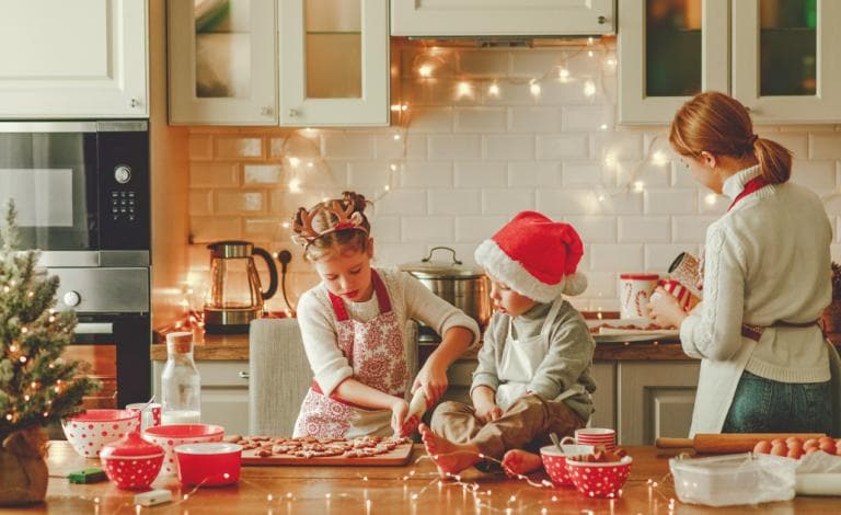 Χριστουγεννιάτικη διακόσμηση κουζίνας: Έξυπνες ιδέες για μαγείρεμα με Xmas mood!