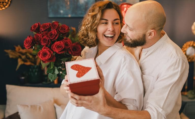 Valentine’s Day: Ιδέες δώρων για τον Βαλεντίνο της καρδιάς σου