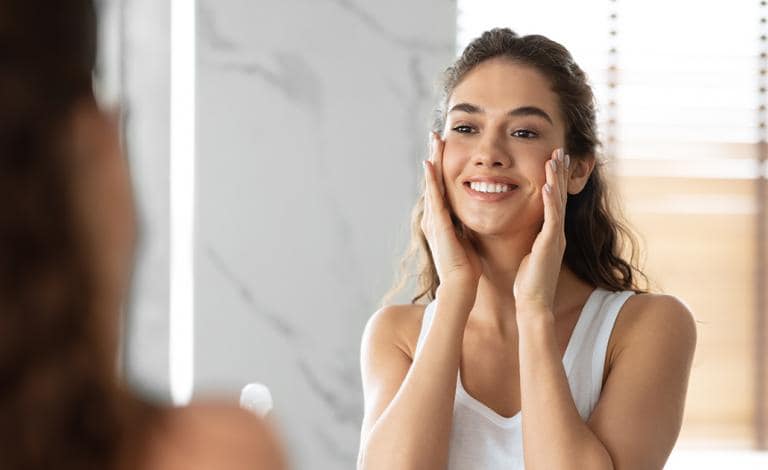 Black Friday 2025: Προϊόντα (αυτο)φροντίδας σε Ho-Ho-Hot deals!