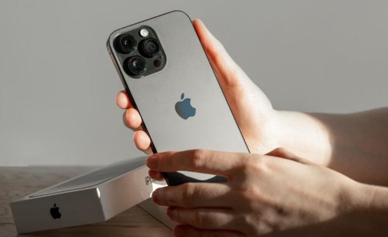 Black Friday 2025: Τα Second Go iPhone έρχονται με μοναδικά δώρα