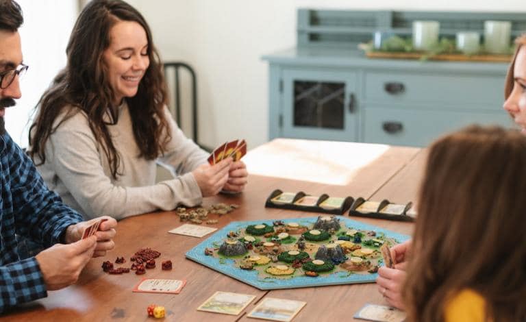 Επιτραπέζια που θα κάνουν μέχρι και… τον Άη Βασίλη να πάρει ρεπό!