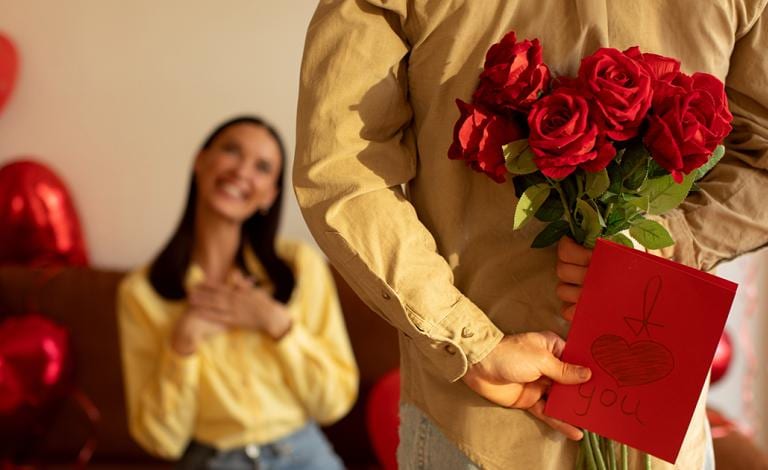 Πες «σ' αγαπώ» με ένα βιβλίο: Προτάσεις δώρου για τον Άγιο Βαλεντίνο