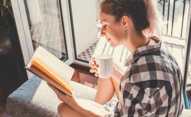 Book Bingo 2026: 12 προκλήσεις για τις αναγνώσεις της χρονιάς!