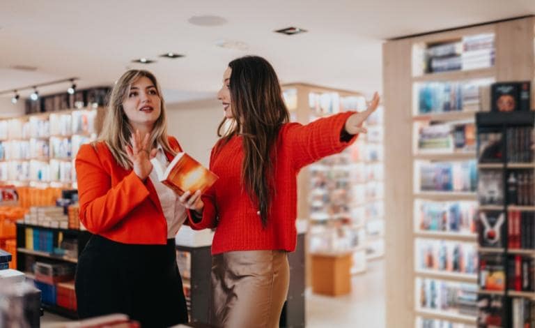 Ποιο βιβλίο θα ήθελες να ξαναδιαβάσεις για πρώτη φορά; Η πορτοκαλί ομάδα απαντά!