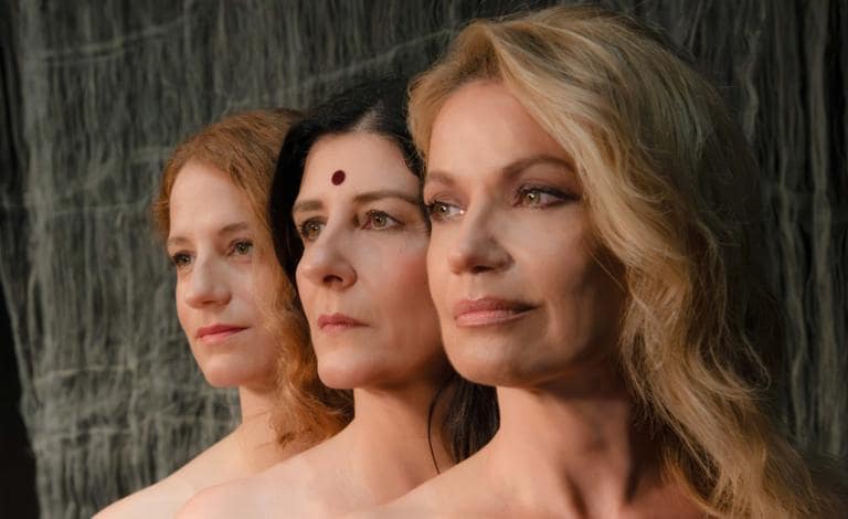 Η πλεξούδα: Το βιβλίο-φαινόμενο ανεβαίνει στο Θέατρο Μεταξουργείο!