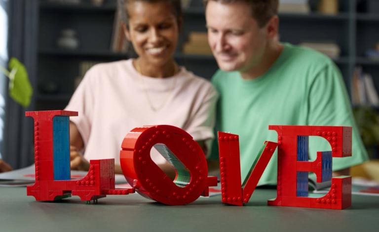 Φέτος του Αγίου Βαλεντίνου δείξε την αγάπη σου με μοναδικά σετ LEGO®