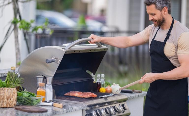 Τσικνοπέμπτη 2026: Εφοδιάσου με τα απαραίτητα για τα πιο καλά ψησίματα!