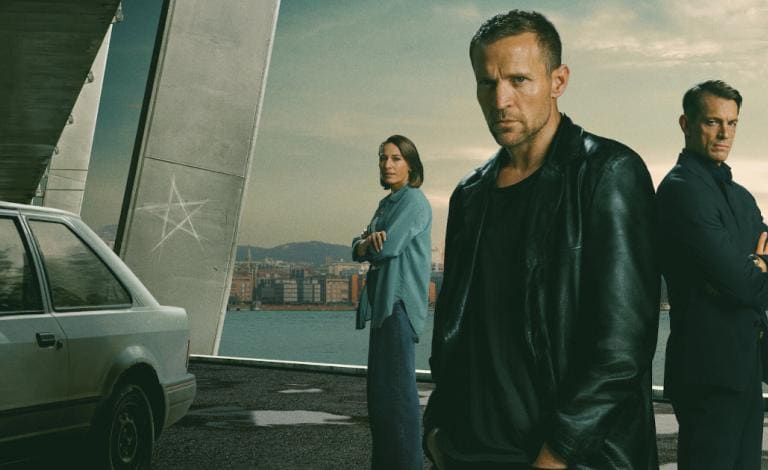 Ο Ντετέκτιβ Χόλε έρχεται στη μικρή οθόνη και τα Public σού κάνουν δώρο όλα τα βιβλία!