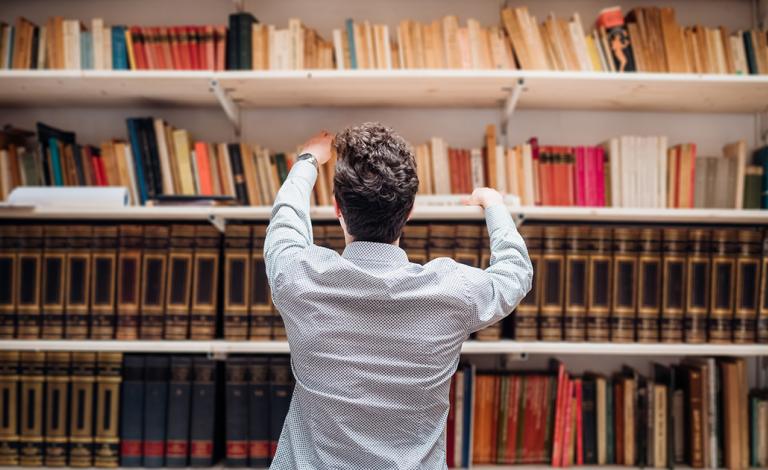 Πόσο βιβλιοφάγος είσαι; 10 ερωτήσεις που θα… σε ζορίσουν!