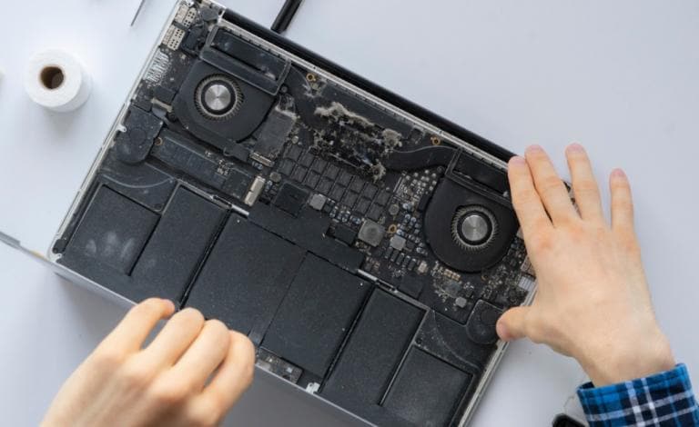 Πώς να καθαρίσεις και να συντηρήσεις το laptop σου σωστά