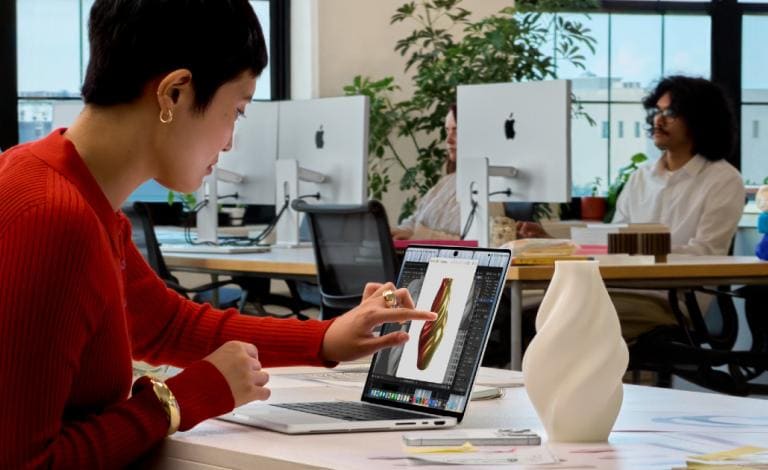 Το πρώτο MacBook Pro με οθόνη αφής είναι εδώ!