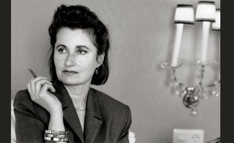 Ελφρίντε Γέλινεκ: Η νομπελίστρια στο πλευρό των μεταναστών