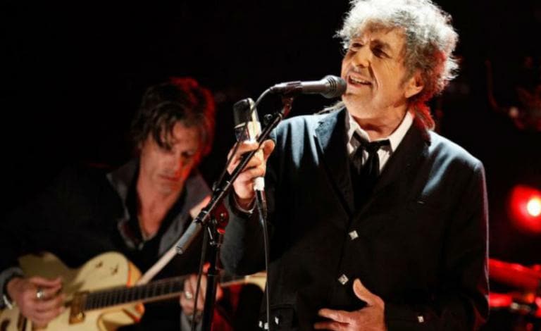 You are very well read, it’s well known: Τα καλύτερα βιβλία για τον Bob Dylan!