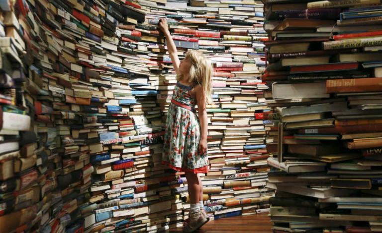 Φθινοπωρινή συντροφιά: 10 ελληνικά βιβλία που αξίζει να διαβάσεις πριν το τέλος του 2016!