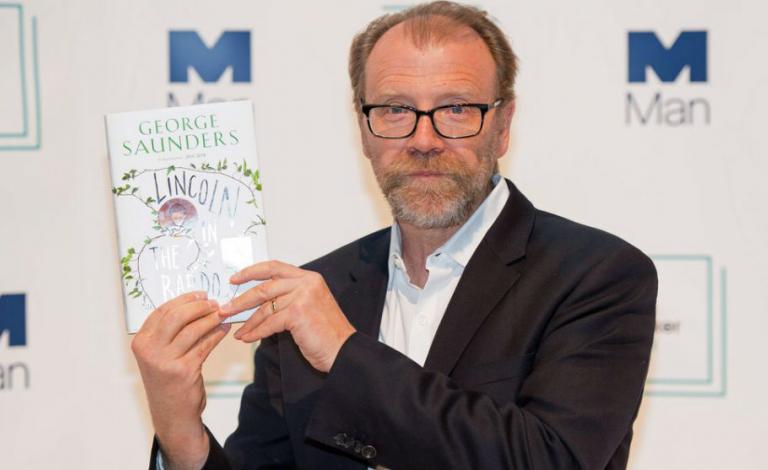 Ο Αμερικανός συγγραφέας George Saunders κέρδισε το βραβείο Man Booker 2017