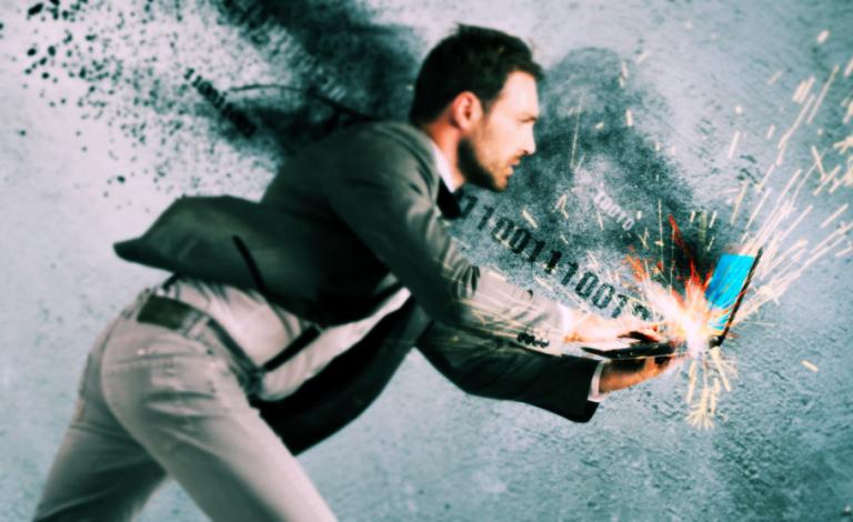 Τα πέντε σημάδια πως το laptop σου αργοπεθαίνει!