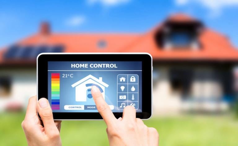 Smart Home: κάνε το σπίτι σου έξυπνο στα Public!
