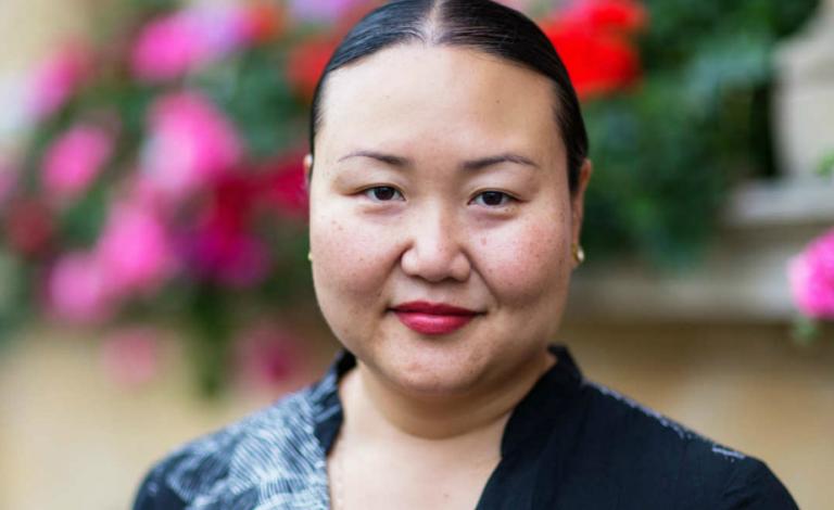 «Οι Άνθρωποι Στα Δέντρα»: Το ντεμπούτο της Γιαναγκιχάρα μεταφρασμένο στα ελληνικά