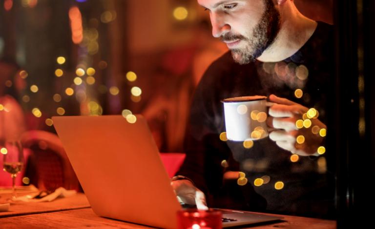 Christmas countdown: Διάλεξε το καλύτερο laptop!