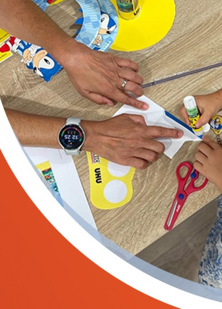 Play Days 2026: Πασχαλινές κατασκευές παρέα με την UHU @Public Συντάγματος!