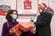 Οι Secret Santas μοίρασαν (και κέρδισαν) δώρα παρέα με τον Ζήση Ρούμπο!