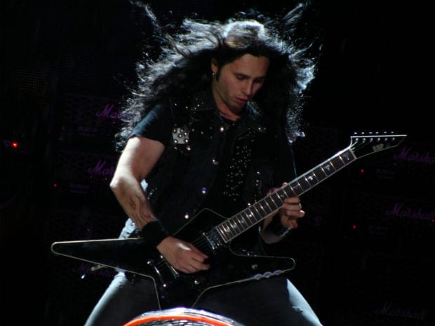 Το Popaganda.gr προτείνει…Guitar hero: Ο Gus G. σε σόλο άλμπουμ! Το Popaganda.gr προτείνει…Guitar hero: Ο Gus G. σε σόλο άλμπουμ!